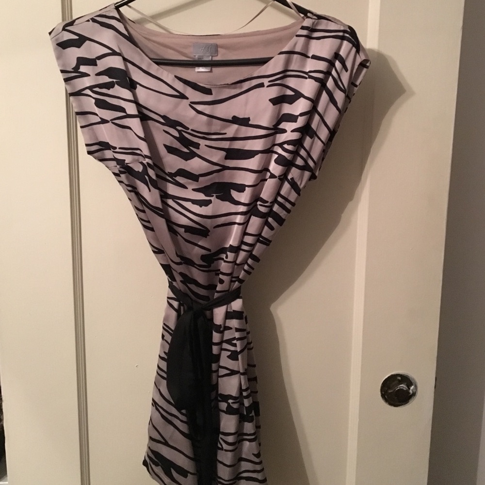 H&M Taupe Ink Print Mini Dress w/ Cinch Tie - Sz 2